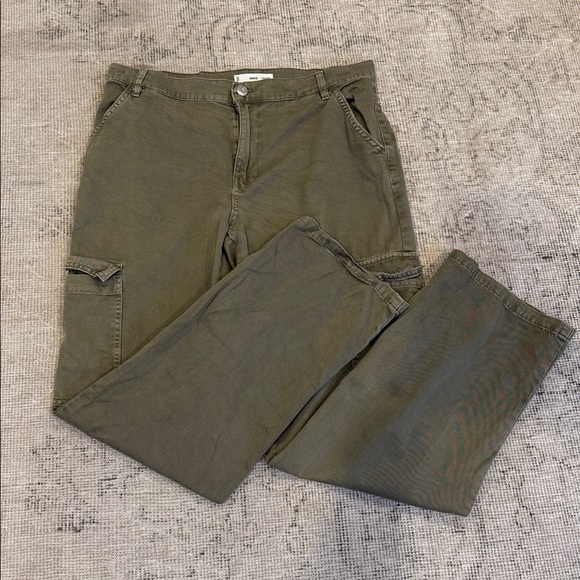 Mango Pants - Mango Cargo Pants in Olive Green